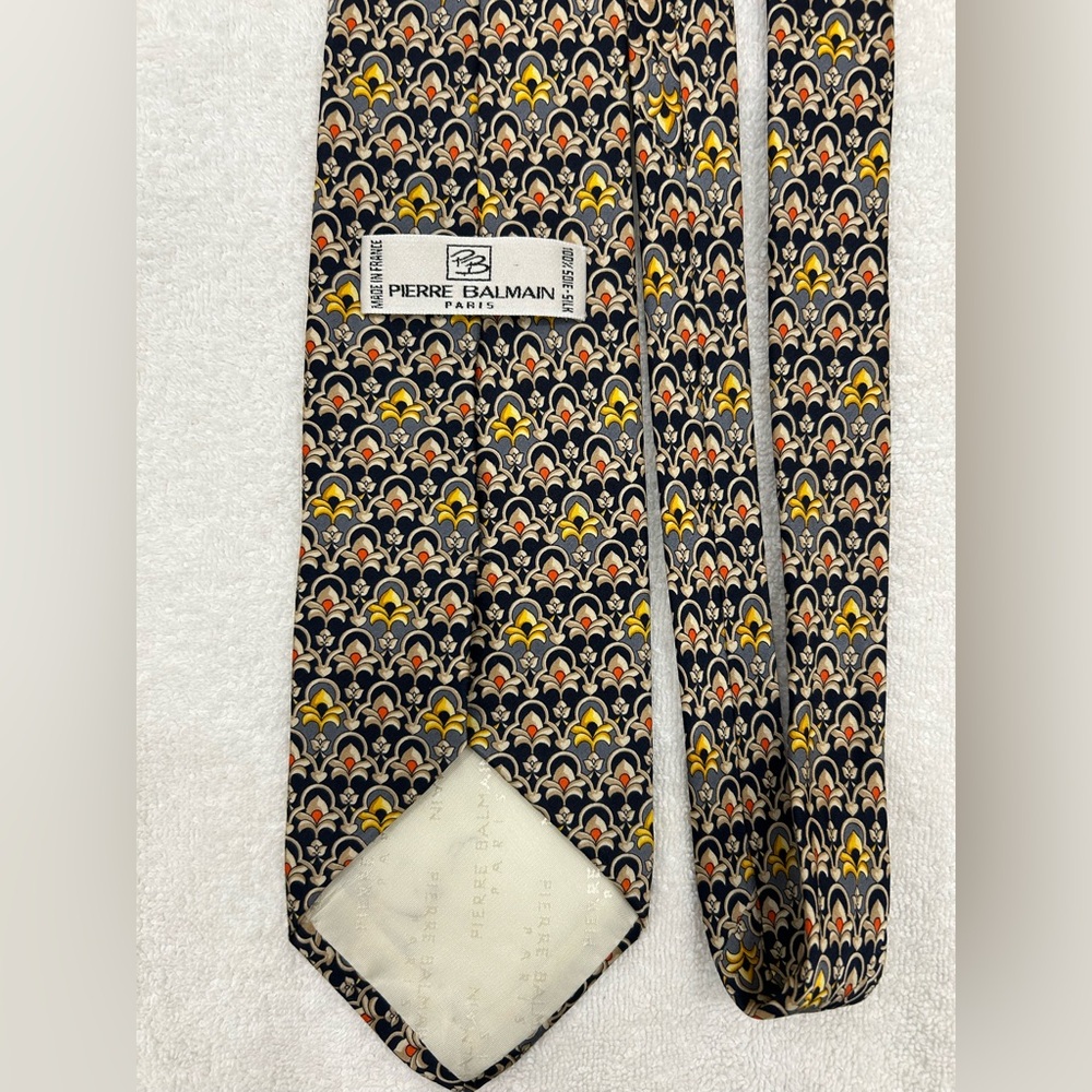 Pierre Balmain Paris Designer 100% Silk Mens Tie Vintage Geometric Pattern